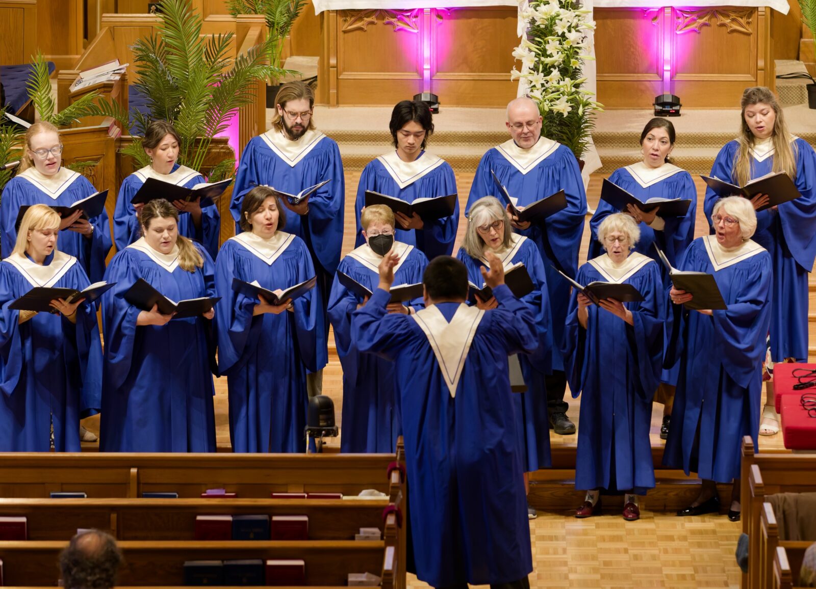 Traditional Worship Easter services at Village Church of Northbrook, choir